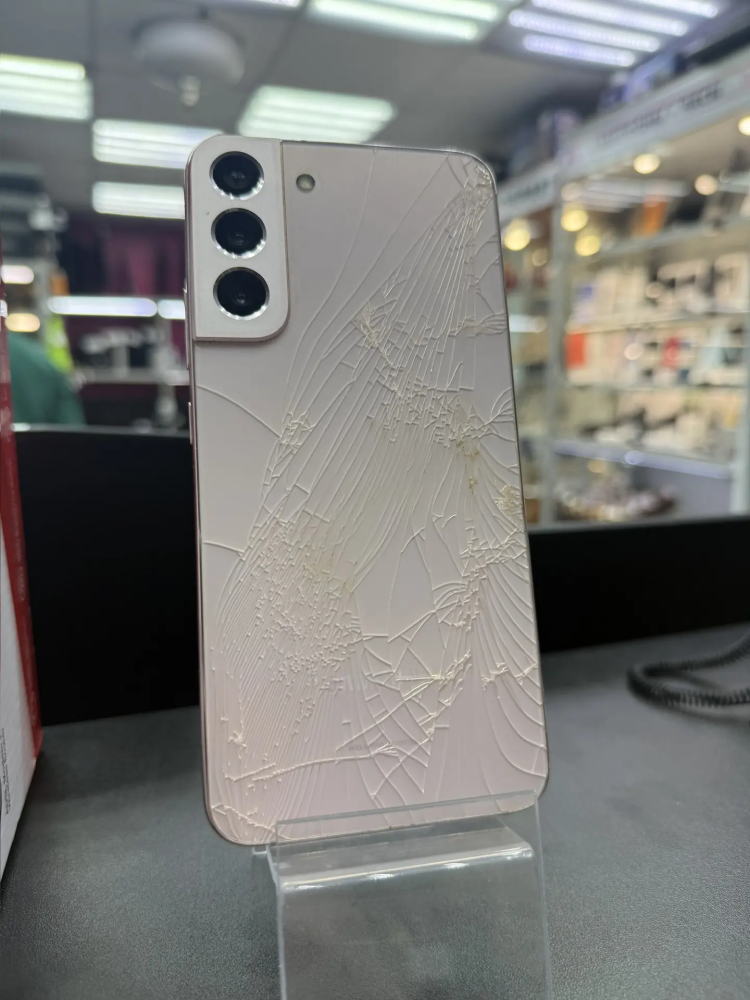 Смартфон Samsung S22 plus