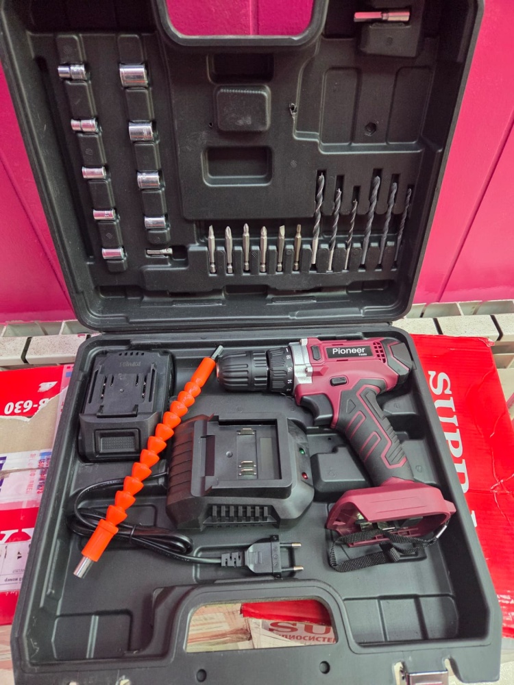 Шуруповерт Pioneer