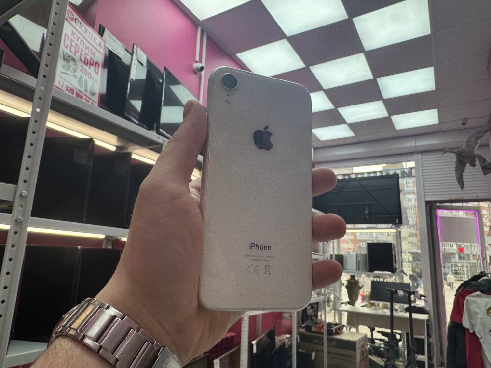 Смартфон iPhone XR 64 Gb