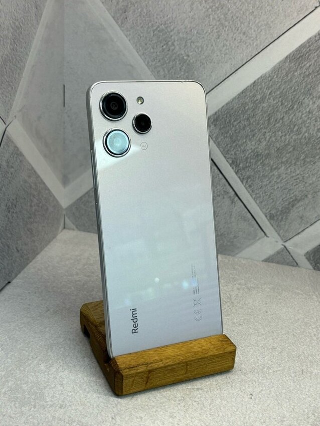 Смартфон Xiaomi Redmi 12 8/256