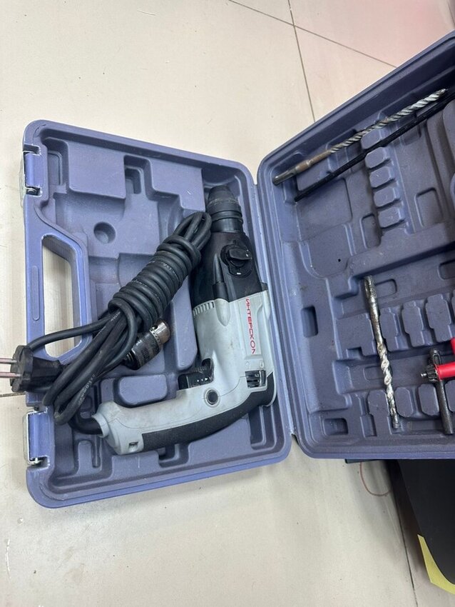 Перфоратор Интерскол п18-450эр