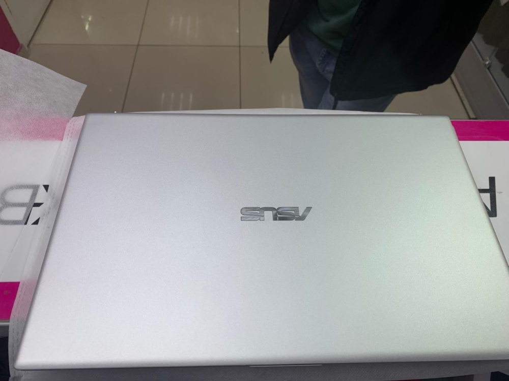 Ноутбук ASUS V5000 J