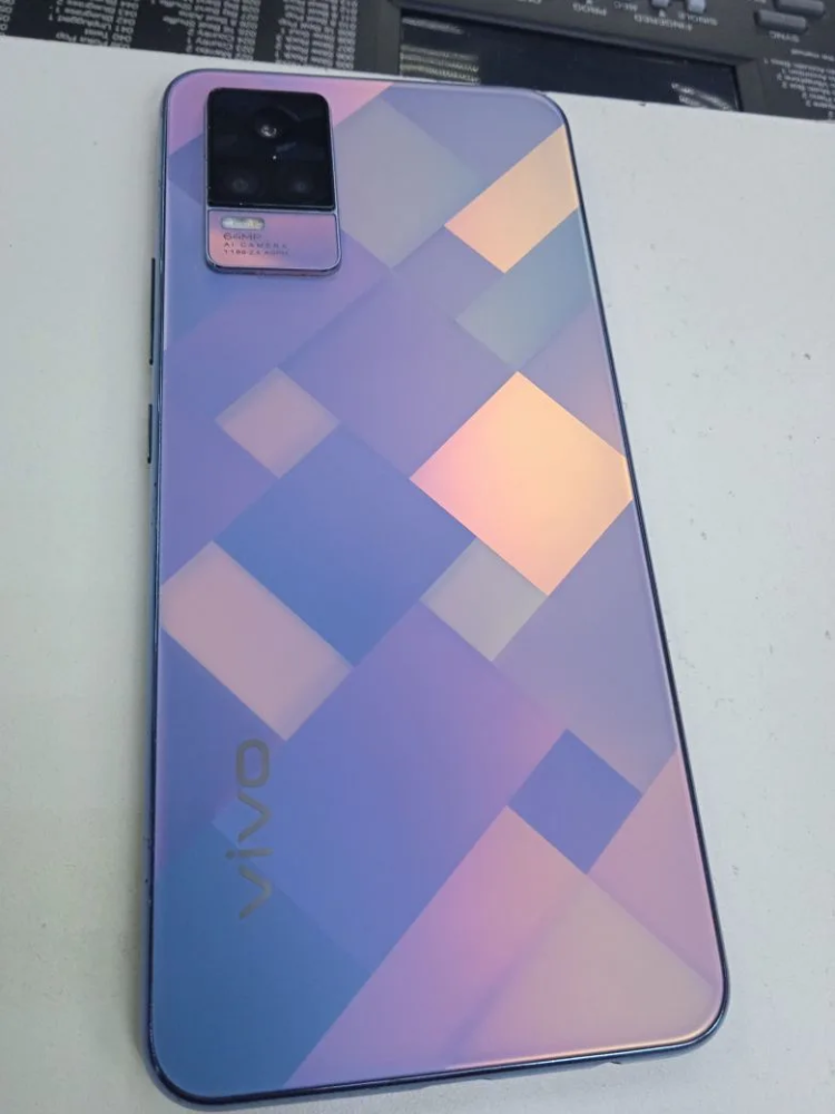 Смартфон Vivo V21E 8/128гб