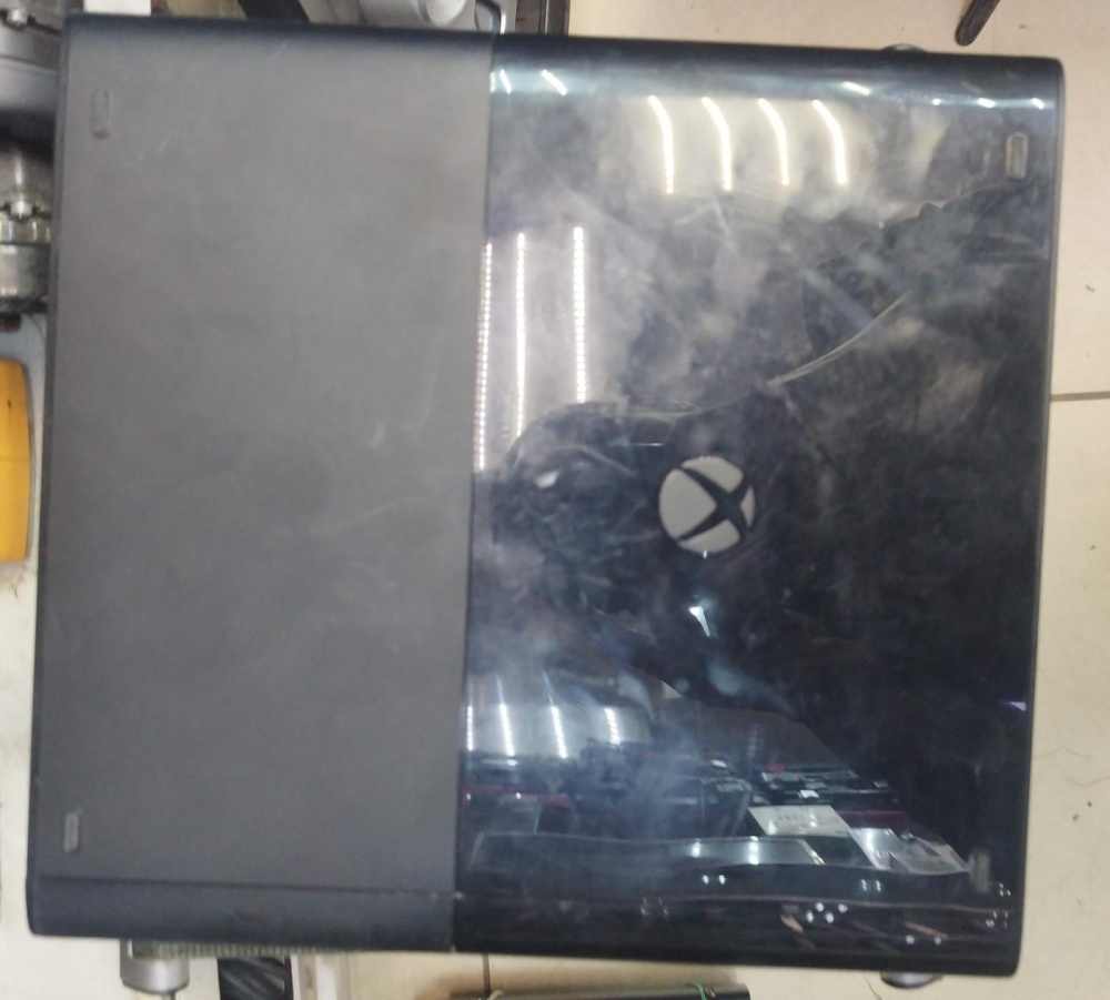 Игровая приставка XBOX 360