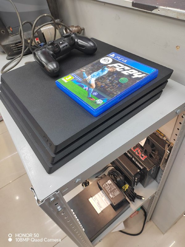 Игровая приставка Sony PlayStation 4 PRO