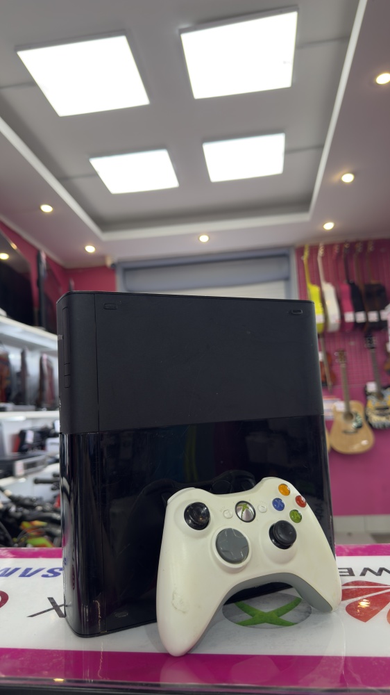 Игровая приставка XBOX 360 Без HDD