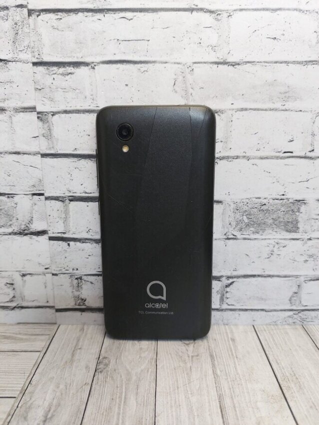 Мобильный телефон Alcatel 1/16