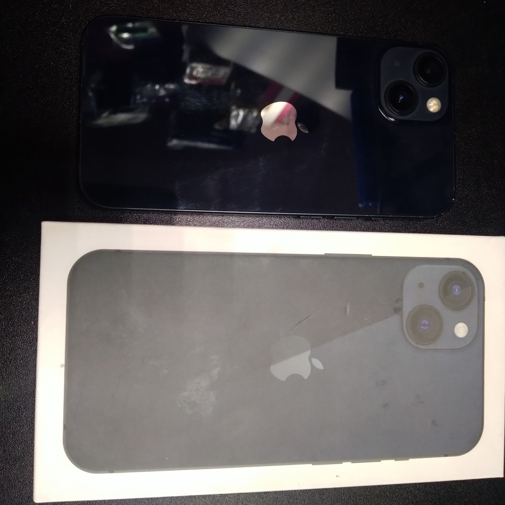 Смартфон iPhone 13 256 Gb