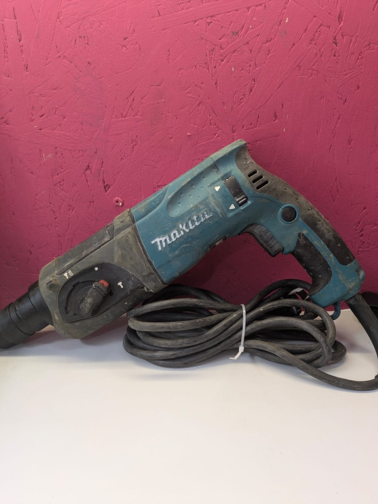 Перфоратор Makita h2470
